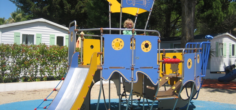 Aire de jeux enfants
