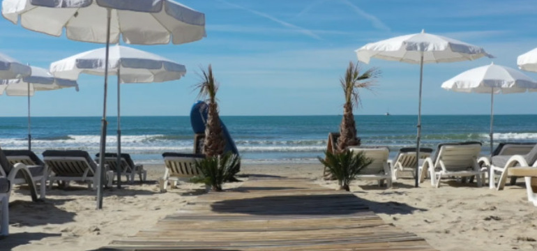 La Grande Motte Plages Privées Site Officiel De Loffice